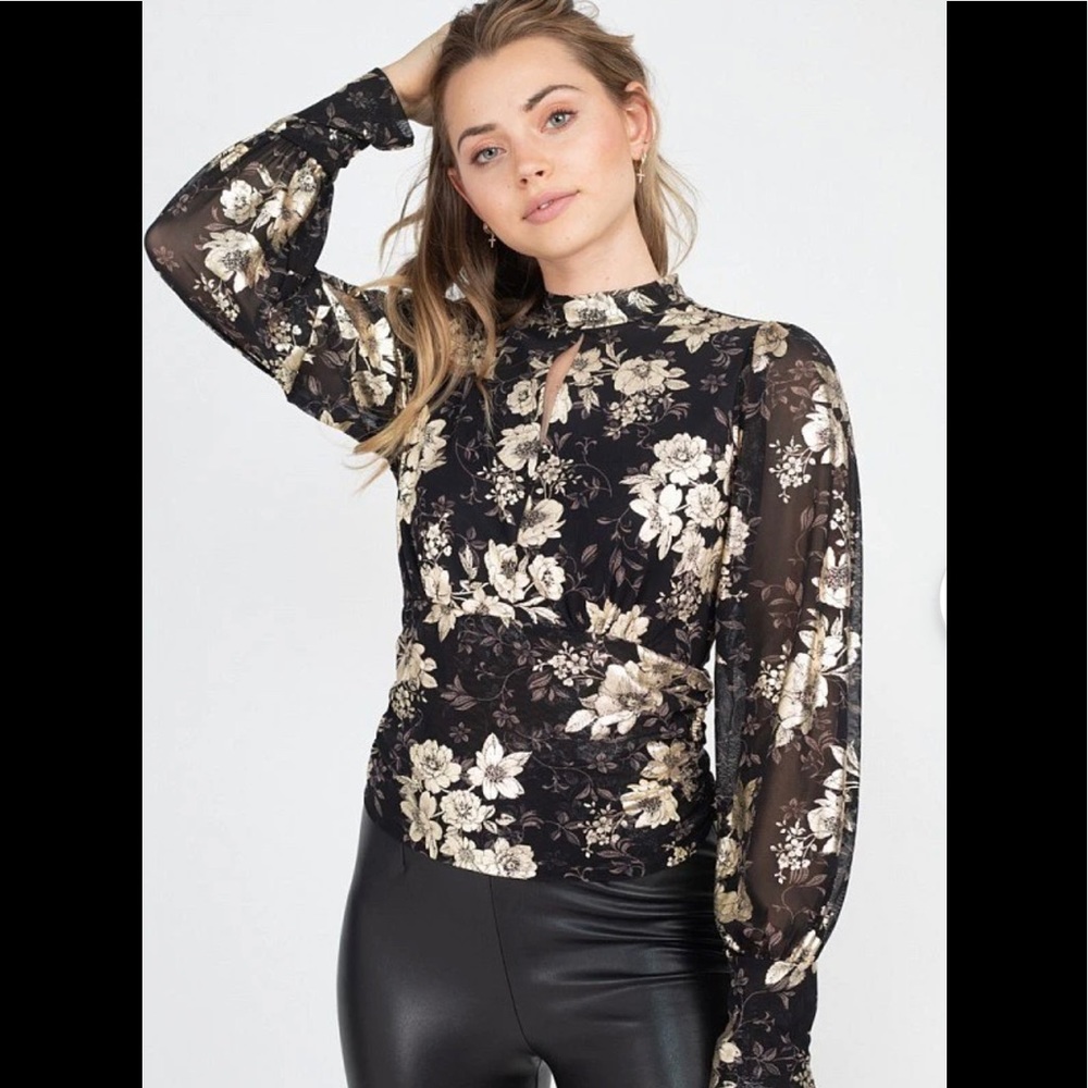 FLORAL PRINT FRONT & BACK KEYHOLE TOP
